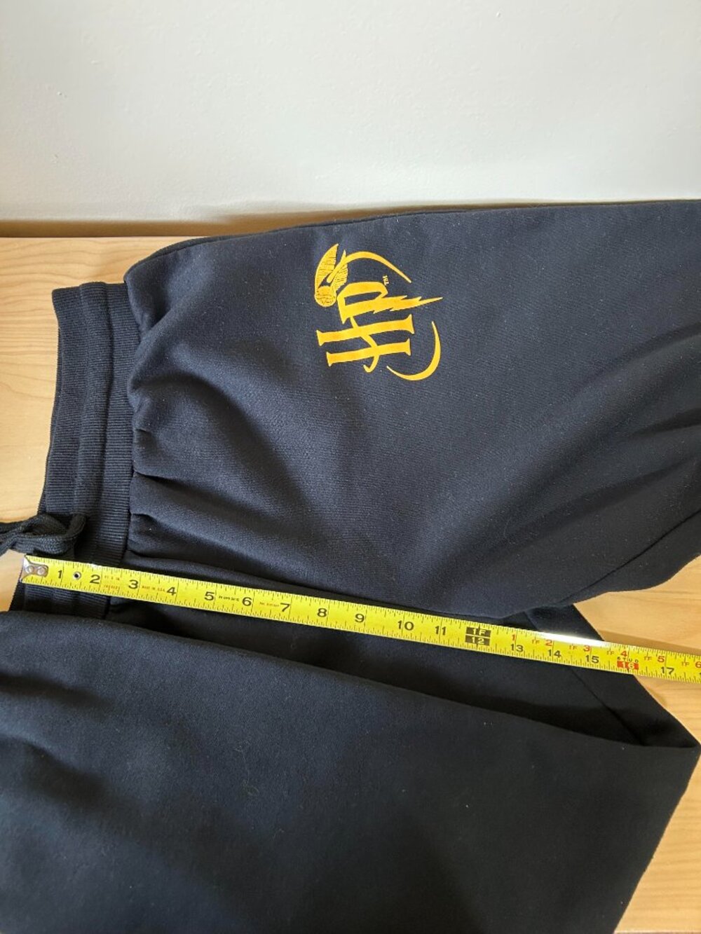 Wizarding World of Harry Potter Gryffindor Joggers Black Size M - Picture 6 of 9